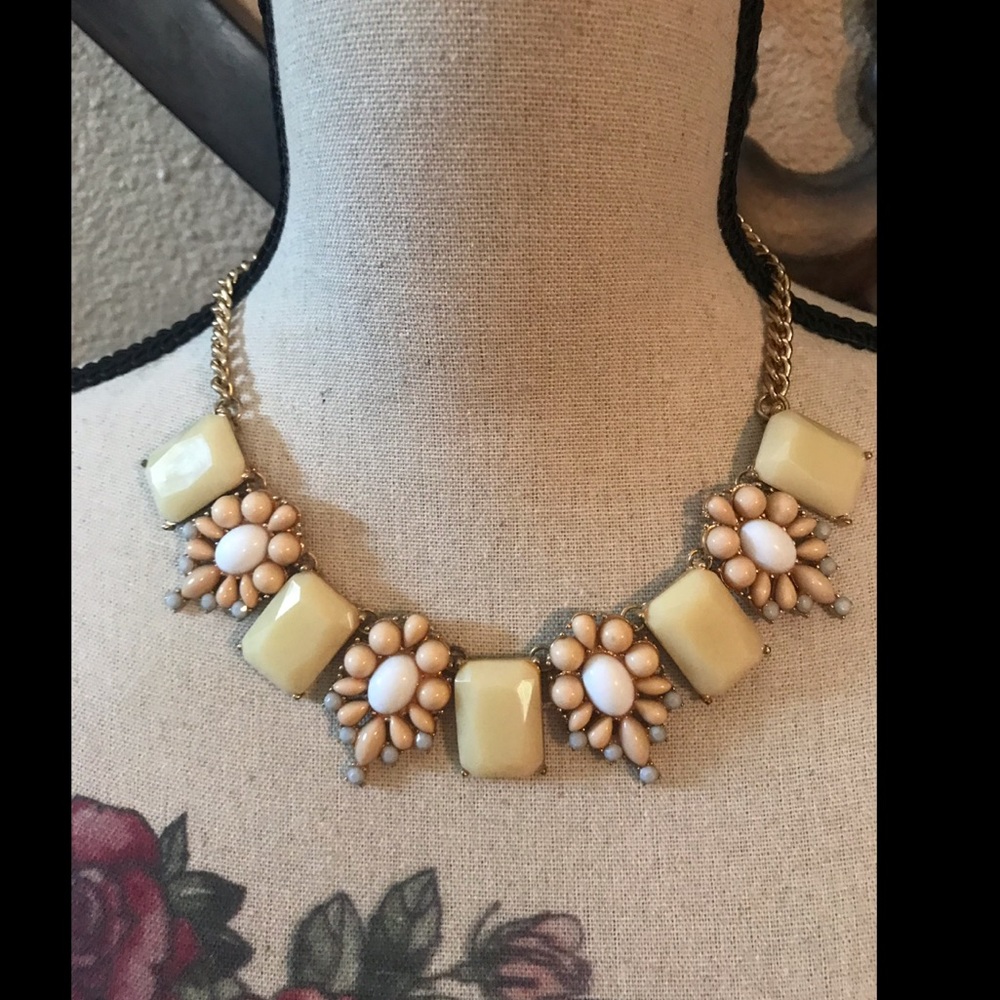 Milea necklace new